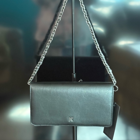 Kendall & Kylie Black Crossbody Bag - Picture 7 of 9